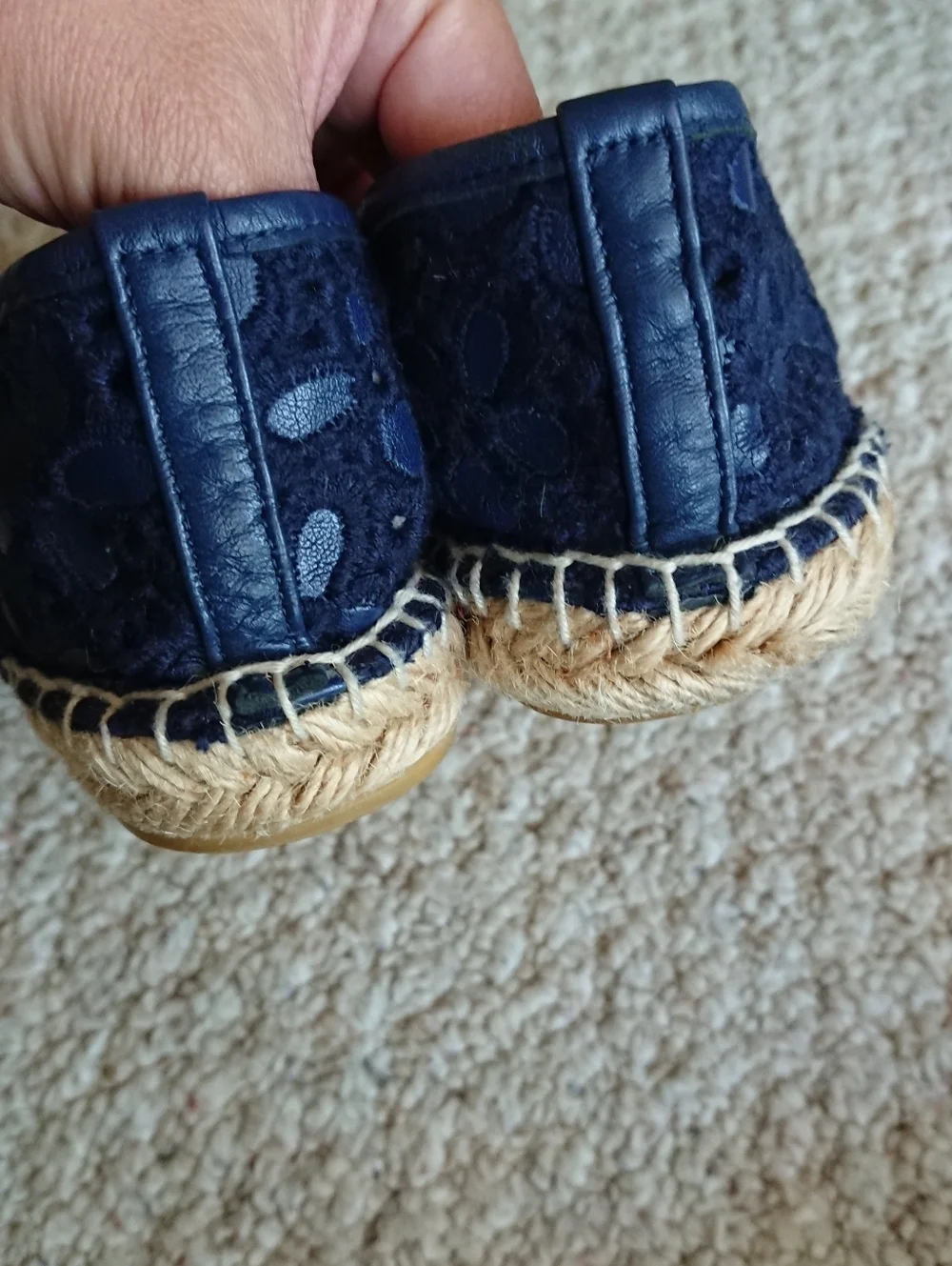L.K. Bennett navy color Broderie Angaise Floral espadrille slip-on shoes sz 7.5